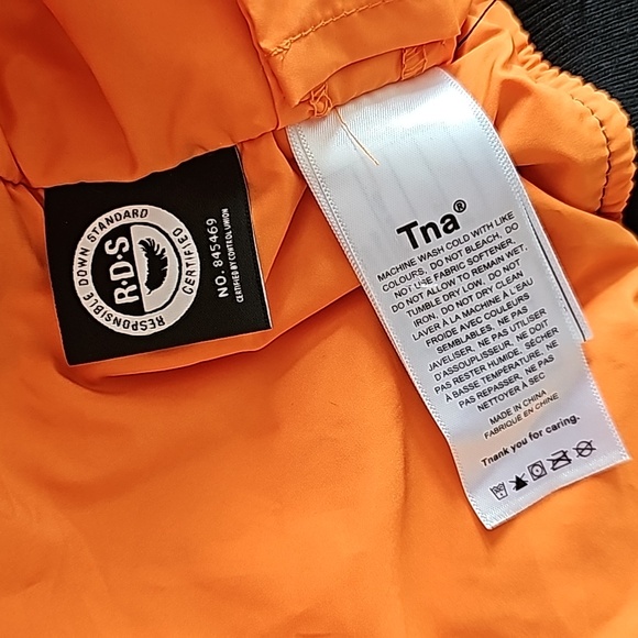 ✨️ SOLD ✨️ TNA | Tahoe Down Bomber Jacket, Med - Picture 10 of 14